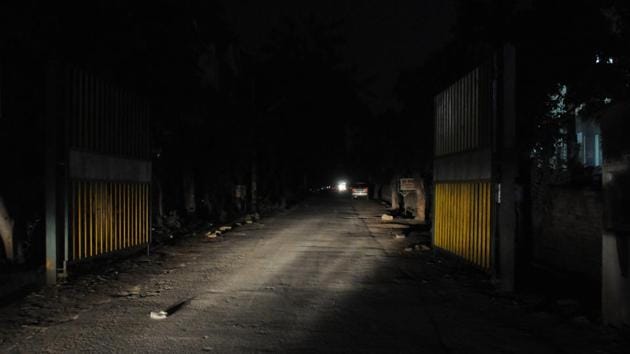 Street Lights Buildings Nighttime Dark Background Reflection 4K HD Dark  Background Wallpapers | HD Wallpapers | ID #110970