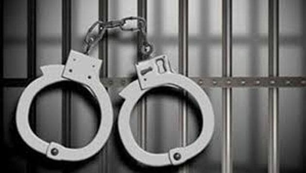 The 19-year-old accused was arrested on Wednesday after a case was lodged with the Manapada police station. He is a resident of Manpada in Dombivli.(HT file photo)