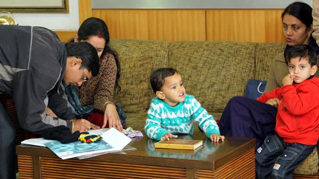 Stating that he has a school-going son, a Delhi High Court judge on Friday recused from hearing petitions against AAP government’s nursery admission norms for 2017-18 session. (Vipin Kumar/HT file) Stating that he has a school-going son, a Delhi High Court judge on Friday recused from hearing petitions against AAP government’s nursery admission norms for 2017-18 session. (Vipin Kumar/HT file)