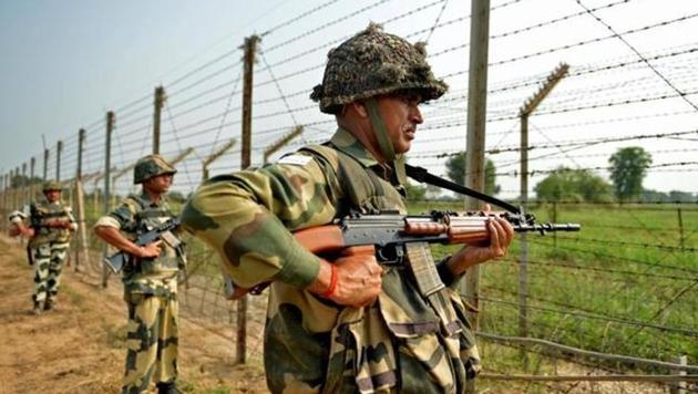 BSF troops on Friday night foiled an infiltration bid of terrorists along the International Border (IB) in Samba district of Jammu and Kashmir.(Representational Photo)