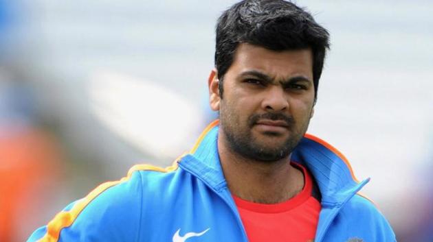 RP Singh lost his cool with a fan during the Ranji Trophy final between Gujarat and Mumbai. (Getty Images) RP Singh lost his cool with a fan during the Ranji Trophy final between Gujarat and Mumbai. (Getty Images)