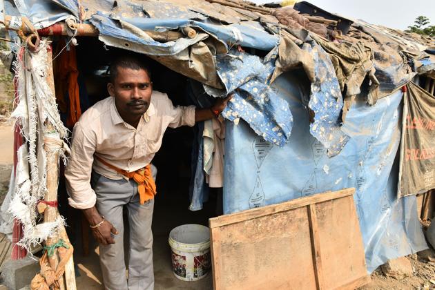 Tetar Mukhia, a daily wage labourer, lives in a shanty in Sector 11, Kharghar, Navi Mumbai. As once-bustling construction sites halt or slow the pace of their work, he is finding it harder and harder to earn a living and support himself. He’s had work for only three days since he returned a month ago, from his break to visit his wife and four children back home in Bihar. His return too was delayed, because demonetisation hit while he was there and the cash he had on him was suddenly illegal tender. (Bachchan Kumar / HT Photo; Text By Dipanjan Sinha) Tetar Mukhia, a daily wage labourer, lives in a shanty in Sector 11, Kharghar, Navi Mumbai. As once-bustling construction sites halt or slow the pace of their work, he is finding it harder and harder to earn a living and support himself. He’s had work for only three days since he returned a month ago, from his break to visit his wife and four children back home in Bihar. His return too was delayed, because demonetisation hit while he was there and the cash he had on him was suddenly illegal tender. (Bachchan Kumar / HT Photo; Text By Dipanjan Sinha)