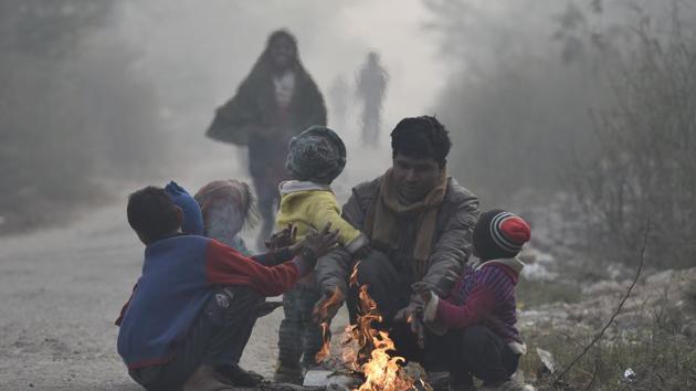 Delhi on Saturday recorded its lowest temperature of the season with the mercury dipping to 3.2 degrees celsius, four notches below the season’s average, a weather official said.(HT PHOTO) Delhi on Saturday recorded its lowest temperature of the season with the mercury dipping to 3.2 degrees celsius, four notches below the season’s average, a weather official said.(HT PHOTO)