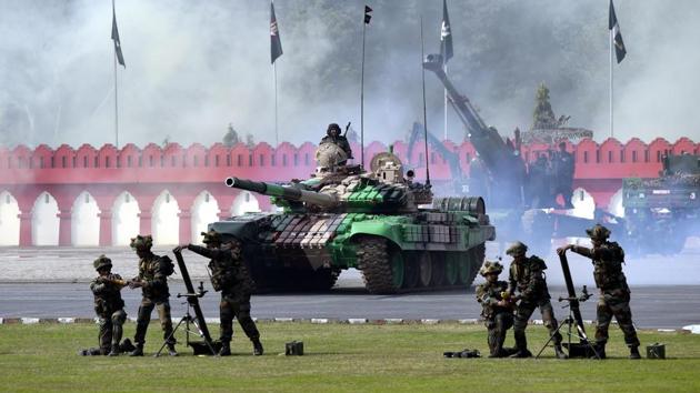 Exhibition of BLT T-72, T-90 tanks, Brahmos Missile, carrier Mortar Tracked Vehicle, 155 MM Soltum Gun, Advanced Light Helicopters of the Army Aviation Corps during the parade . (Arvind Yadav/HT PHOTO)