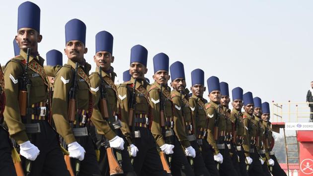 Army soldiers participate in the 'Army Day parade' at Delhi Cantt in New Delhi on Sunday. (Arvind Yadav/HT PHOTO)