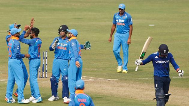 Ravindra Jadeja got the big wicket of Roy for 73 as India chipped away. (Photo by: Deepak Malik/ BCCI/ SPORTZPICS) 