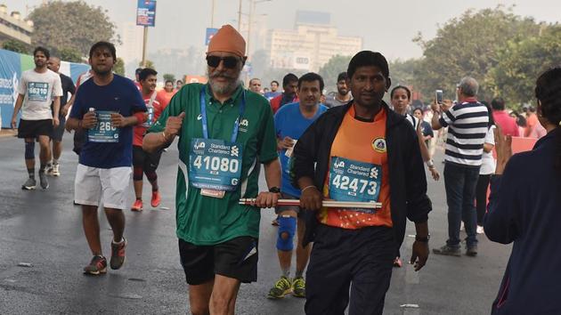 A blilnd articipant during Mumbai Marathon  (Pratham Gokhale/HT PHOTO) 