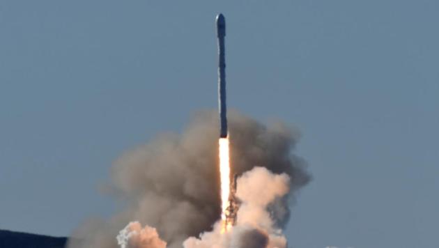 SpaceX Falcon rocket lifts off from Space Launch Complex 4E at Vandenberg Air Force Base, California, US, on Saturday. (Reuters) SpaceX Falcon rocket lifts off from Space Launch Complex 4E at Vandenberg Air Force Base, California, US, on Saturday. (Reuters)