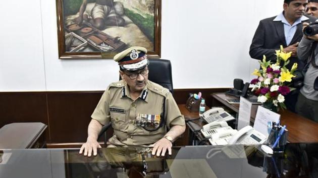 Alok Kumar Verma after taking over as the commissioner’s post at the Delhi Police Headquarters February 29, 2016.(Arun Sharma/HT File Photo)