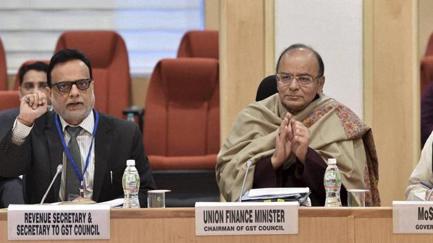 Union finance minister Arun Jaitley chairs the ninth GST Council Meeting at Vigyan Bhawan in New Delhi on Monday.(PTI)