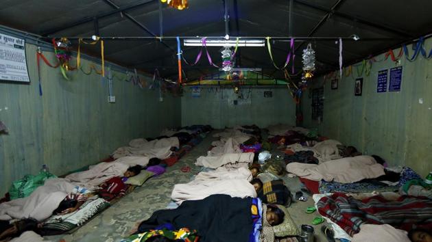 Homeless people at a night shelter at Jama Masjid, old Delhi. (File Photo) (Ravi Choudhary/HT) Homeless people at a night shelter at Jama Masjid, old Delhi. (File Photo) (Ravi Choudhary/HT)