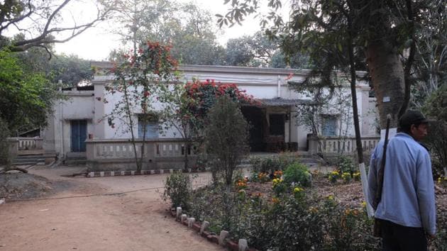 A caretaker outside the century old house belonging to the relatives of Nobel laureate Rabindranath Tagore. The land mafia in Ranchi , in connivance with real estate agents, recently tried to acquire the house by propping up a fake heir.. (Diwakar Prasad / HT Photo) A caretaker outside the century old house belonging to the relatives of Nobel laureate Rabindranath Tagore. The land mafia in Ranchi , in connivance with real estate agents, recently tried to acquire the house by propping up a fake heir.. (Diwakar Prasad / HT Photo)