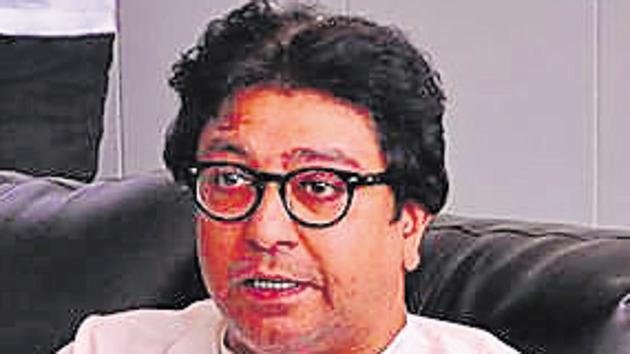 Launching the campaign with interaction on Facebook with the electorate, MNS chief Raj Thackeray on Tuesday asked his workers to expose the Sena-BJP at every forum(HT)