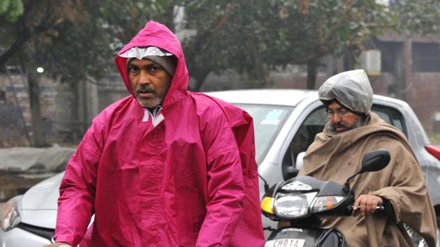 Monday had the city wake up to mild rain. Next, rain is forecast for January 23-24. (Keshav Singh/HT Photo) Monday had the city wake up to mild rain. Next, rain is forecast for January 23-24. (Keshav Singh/HT Photo)