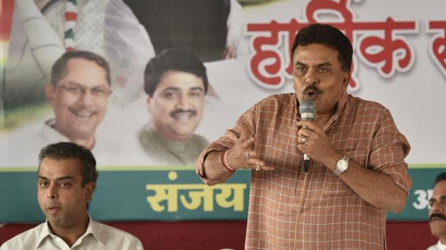 Mumbai Congress chief Sanjay Nirupam (right) and party leader Milind Deora during a press conference at MRCC office on Monday. (Arijit Sen/HT) Mumbai Congress chief Sanjay Nirupam (right) and party leader Milind Deora during a press conference at MRCC office on Monday. (Arijit Sen/HT)