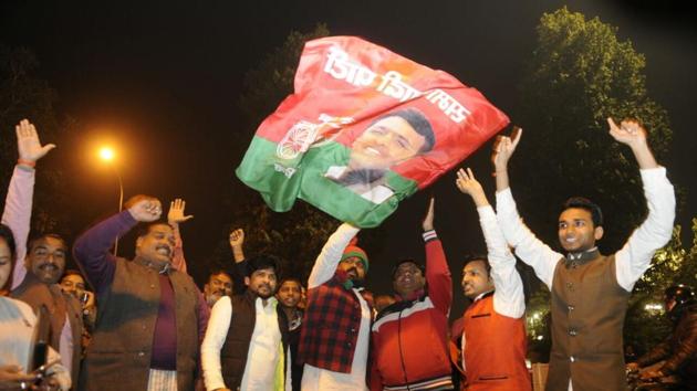 Supporters of Akhilesh Yadav celebrate after election commission announced cycle symbol in the UP chief minister’s favour. The poll panel issued notification for the first phase of assembly elections in the state on Jan 17, 2017. (Deepak Gupta/ HT Photo) Supporters of Akhilesh Yadav celebrate after election commission announced cycle symbol in the UP chief minister’s favour. The poll panel issued notification for the first phase of assembly elections in the state on Jan 17, 2017. (Deepak Gupta/ HT Photo)