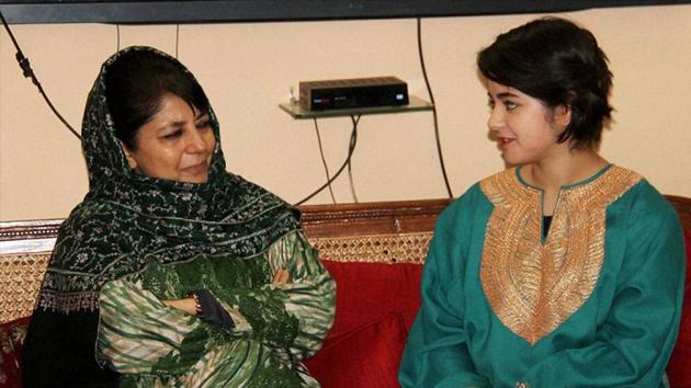 Jammu and Kashmir CM Mehbooba Mufti with Zaira Wasim Khan, the girl from the Valley who played the role of wrestler Geeta Phogat in 'Dangal', at Raj Bhavan in Jammu on Saturday.(PTI)