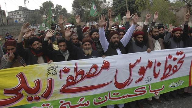 Activists from the Pakistani religious group, Sunni Tehreek, rally in support of blasphemy laws, in Rawalpindi, Pakistan. (AP File Photo) Activists from the Pakistani religious group, Sunni Tehreek, rally in support of blasphemy laws, in Rawalpindi, Pakistan. (AP File Photo)