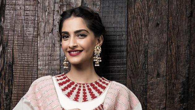 Actor Sonam Kapoor says that though she would like to work in Hollywood, she wouldn’t compromise on her ideals.(Aalok Soni/Hindustan Times)