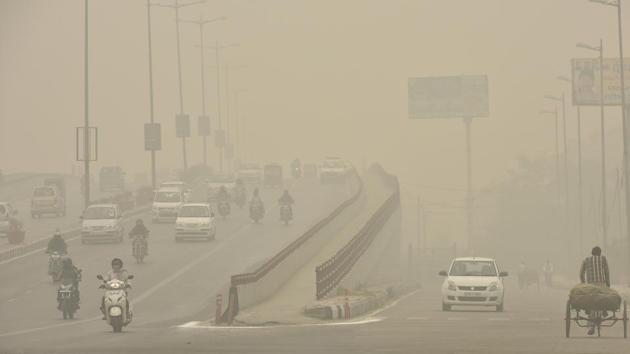The Centre on Friday notified the Graded Response Action Plan, which mandates that within 48-hours of the pollution levels hitting the ‘severe’ mark the odd-even road rationing policy will kick-in. (Raj K Raj/HT File Photo) The Centre on Friday notified the Graded Response Action Plan, which mandates that within 48-hours of the pollution levels hitting the ‘severe’ mark the odd-even road rationing policy will kick-in. (Raj K Raj/HT File Photo)