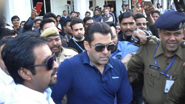Actor Salman Khan arrives at Jodhpur airport on Tuesday, a day before hearing in the Arms Act case. (HT Photo) Actor Salman Khan arrives at Jodhpur airport on Tuesday, a day before hearing in the Arms Act case. (HT Photo)