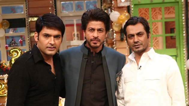 Nawazuddin Siddiqui and Shah Rukh Khan on The Kapil Sharma Show.(Twitter/SRKUniverse) Nawazuddin Siddiqui and Shah Rukh Khan on The Kapil Sharma Show.(Twitter/SRKUniverse)