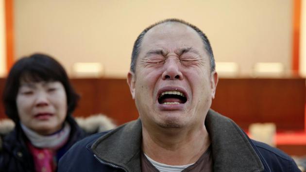 Relatives of passengers aboard the MH370 have denounced the authorities’ decision to suspend search operations for want of new evidence of the aircraft’s whereabouts. (Reuters photo) Relatives of passengers aboard the MH370 have denounced the authorities’ decision to suspend search operations for want of new evidence of the aircraft’s whereabouts. (Reuters photo)