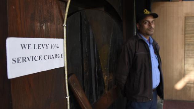 The consumer body is also conducting a mobile campaign in which consumers have been asked to WhatsApp their restaurant bills with service charges to 99875 55665 by January 23. (HT file photo for representation) The consumer body is also conducting a mobile campaign in which consumers have been asked to WhatsApp their restaurant bills with service charges to 99875 55665 by January 23. (HT file photo for representation)
