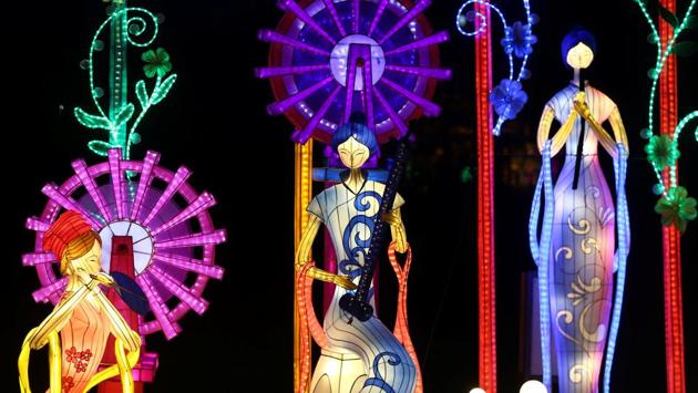 The Magical Lantern Festival is a magnificent five-week festival to celebrate Chinese New Year, at Chiswick House in London, Britain January 18, 2017. (Neil Hall / REUTERS) The Magical Lantern Festival is a magnificent five-week festival to celebrate Chinese New Year, at Chiswick House in London, Britain January 18, 2017. (Neil Hall / REUTERS)