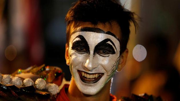 A member of an Uruguayan carnival group participates in the inaugural parade of the Uruguayan Carnival in Montevideo. (Andres Stapff / REUTERS) A member of an Uruguayan carnival group participates in the inaugural parade of the Uruguayan Carnival in Montevideo. (Andres Stapff / REUTERS)