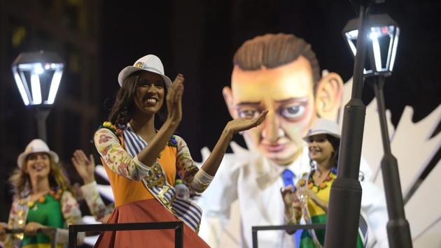Performers participate in the opening parade of the Uruguayan carnival -- the world’s longest -- in Montevideo. (MIGUEL ROJO / AFP) Performers participate in the opening parade of the Uruguayan carnival -- the world’s longest -- in Montevideo. (MIGUEL ROJO / AFP)