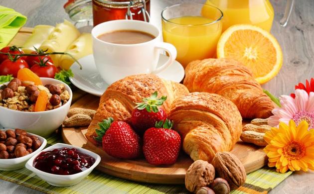 Adding a variety of colourful foods to your plate can instantly improve your diet. (Shutterstock) Adding a variety of colourful foods to your plate can instantly improve your diet. (Shutterstock)