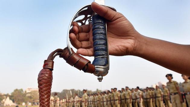Mumbai police unit during a rehearsal at Shivaji Park. (Anshuman Poyrekar/HT PHOTO)