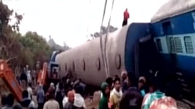 Seven coaches of Jagdalpur-Bhubaneswar Express derailed in Vizianagaram district of Andhra Pradesh late on Jan 21. (Twitter/ ANI) Seven coaches of Jagdalpur-Bhubaneswar Express derailed in Vizianagaram district of Andhra Pradesh late on Jan 21. (Twitter/ ANI)
