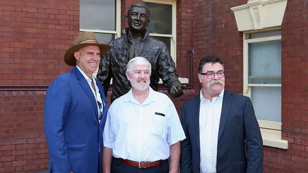 Australian Cricket Hall of Fame inductees Matthew Hayden (left) and David Boon (right) with side Ken Wilson, nephew of Betty Wilson, at Sydney Cricket Ground on Sunday. (Cricket Australia/Getty Images) Australian Cricket Hall of Fame inductees Matthew Hayden (left) and David Boon (right) with side Ken Wilson, nephew of Betty Wilson, at Sydney Cricket Ground on Sunday. (Cricket Australia/Getty Images)