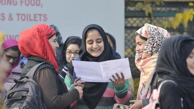 Kashmiri students leave an examination centre after appearing for higher secondary school exams in Srinagar in November 2016. (Waseem Andrabi / HT File Photo) Kashmiri students leave an examination centre after appearing for higher secondary school exams in Srinagar in November 2016. (Waseem Andrabi / HT File Photo)