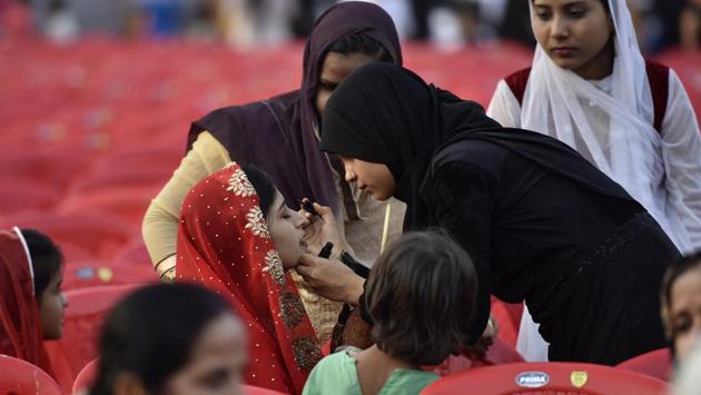 It’s time for a touch-up. (Arijit Sen/HT PHOTO) It’s time for a touch-up. (Arijit Sen/HT PHOTO)