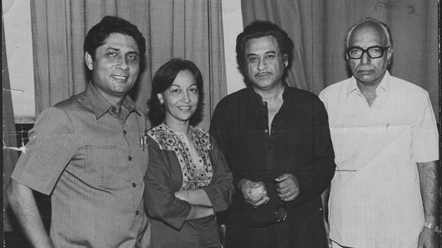 Naqsh Lyallpuri (right) with the music team of Chamak Damak. (HT Archives)
