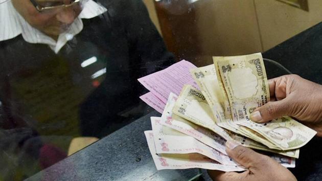 The department – which has started sending notices to those who deposited currency over Rs 2 lakh after November 9 – directed its officials to ensure that ‘genuine’ cases are dissolved at the earliest.(PTI File Photo)
