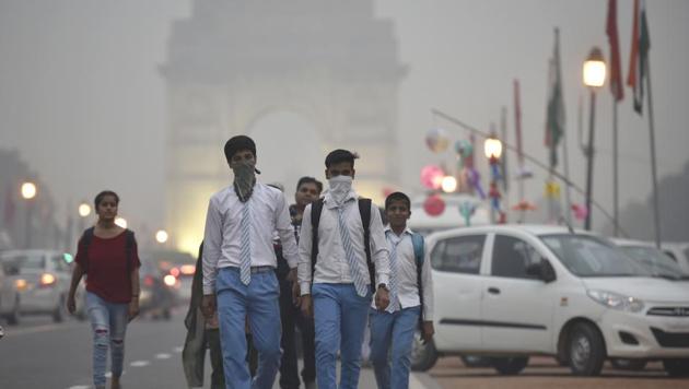 As a part of the Central Pollution Control Board’s action plan to improve Delhi’s air quality, 10 more monitoring stations will be set up by next winter.(Raj K Raj/HT File Photo)