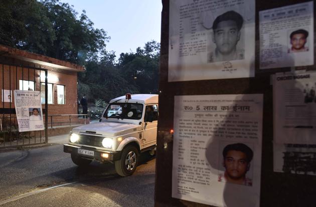 Sources in JNU said differences between chief proctor A P Dimri and the administration emerged after he sent showcause notices to ABVP members accused of assaulting Najeeb Ahmad before he went missing on October 15, 2016.(Vipin Kumar/HT PHOTO)