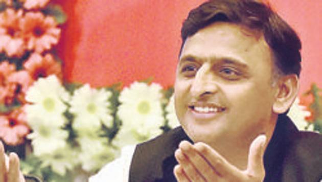 Uttar Pradesh chief minister Akhilesh Yadav will begin campaigning on Tuesday, and is likely to be joined by Congress vice-president, Rahul Gandhi.(PTI File) Uttar Pradesh chief minister Akhilesh Yadav will begin campaigning on Tuesday, and is likely to be joined by Congress vice-president, Rahul Gandhi.(PTI File)