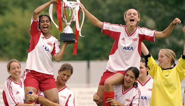 Parminder Nagra (left) and Keira Knightley played aspiring footballers in the 2002 film Bend It Like Beckham. Parminder Nagra (left) and Keira Knightley played aspiring footballers in the 2002 film Bend It Like Beckham.
