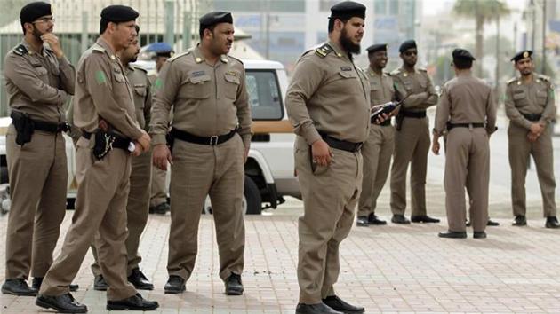 The security forces in Saudi Arabia have arrested 13 Pakistanis and three Saudis suspected of having links to terrorists who blew themselves up during a weekend fire fight with police.(AP File Photo)