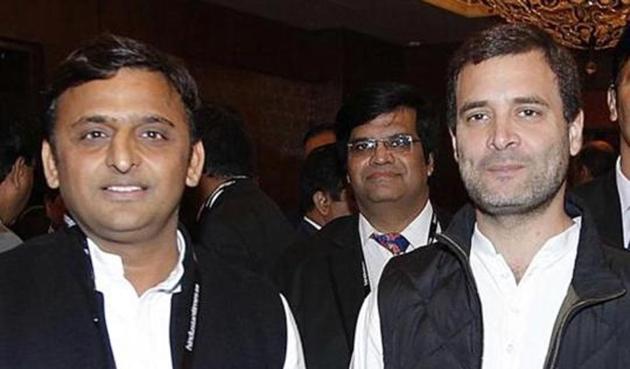 Uttar Pradesh chief minister Akhilesh Yadav along with Congress vice president Rahul Gandhi at the Hindustan Times Leadership Summit, in this file photo from 2015.(Raj K Raj/Hindustan Times)