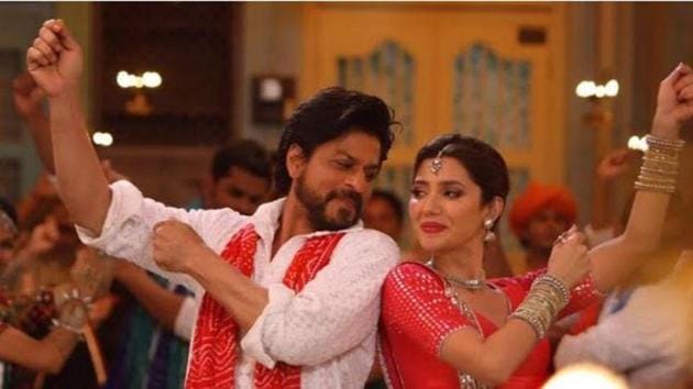 Shah Rukh Khan plays a Gujarati bootlegger while Pakistani actor Mahira Khan plays his love interest. Nawazuddin Siddiqui plays a cop in Raees. Shah Rukh Khan plays a Gujarati bootlegger while Pakistani actor Mahira Khan plays his love interest. Nawazuddin Siddiqui plays a cop in Raees.