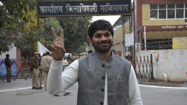Despite poor performance in previous polls, individual candidates are relying on personal touch with voters. (Sakib Ali/HT) Despite poor performance in previous polls, individual candidates are relying on personal touch with voters. (Sakib Ali/HT)