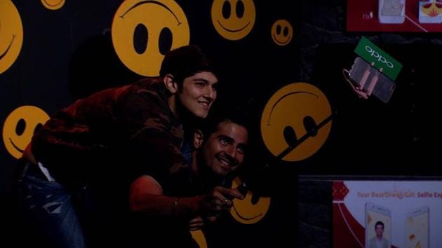 The sweet ‘dad-son’ jodi of Rohan and Karan.
