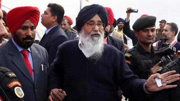 Punjab chief minister Parkash Singh Badal is leaving no stone unturned in targeting the Congress and the Aam Aadmi Party. (Sanjeev Kumar/HT File Photo) Punjab chief minister Parkash Singh Badal is leaving no stone unturned in targeting the Congress and the Aam Aadmi Party. (Sanjeev Kumar/HT File Photo)