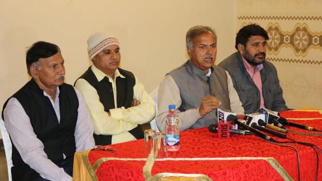 Yashpal Malik (second from right), the president of Akhil Bhartiya Jat Arakshan Sangarsh Samiti with other leaders at a press conference in Gurgaon on Saturday. The leaders said a demonstration will be held at Lt Atul Kataria Chowk from 10 am on Sunday. (HT Photo) Yashpal Malik (second from right), the president of Akhil Bhartiya Jat Arakshan Sangarsh Samiti with other leaders at a press conference in Gurgaon on Saturday. The leaders said a demonstration will be held at Lt Atul Kataria Chowk from 10 am on Sunday. (HT Photo)